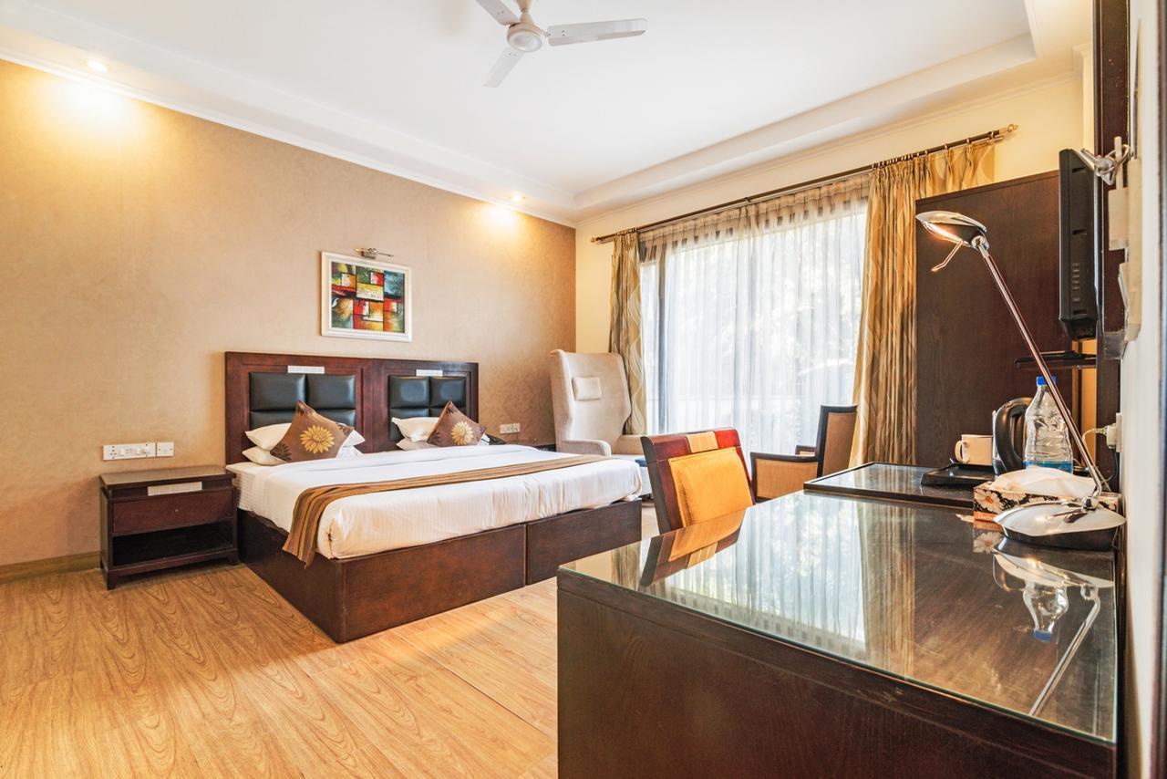 Royal Residence Mg Road Gurgaon Buitenkant foto