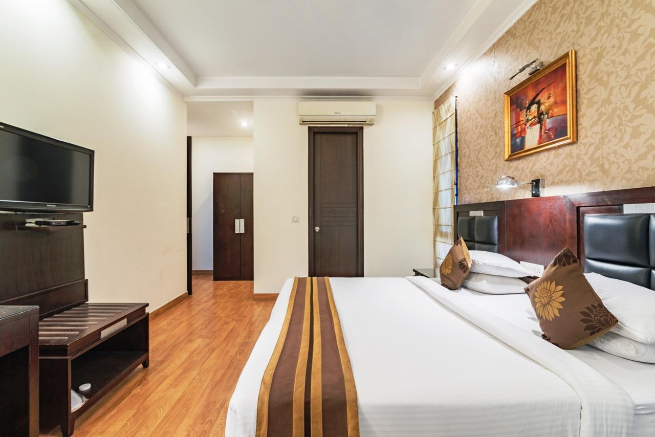 Royal Residence Mg Road Gurgaon Buitenkant foto