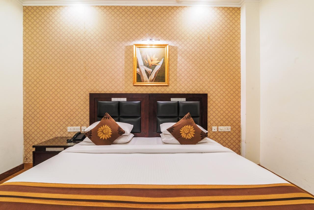 Royal Residence Mg Road Gurgaon Buitenkant foto